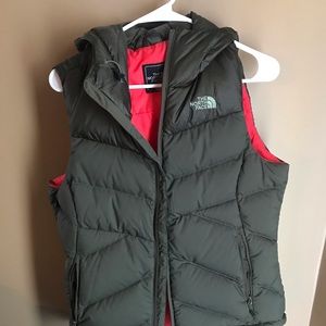 North face puffer vest